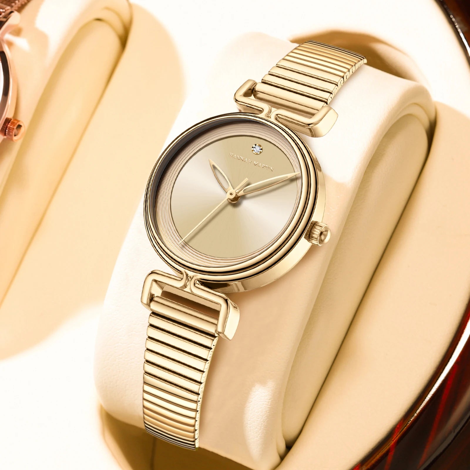 2025 New Women Watch Leisure Fashion 29mm Mini Dial Stainless Steel Mesh Strap HANNAH MARTIN Nordic Simple 3Bar Waterproof Watch