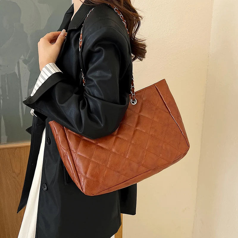 2025 Cross-Border New Arrival: Versatile Everyday Shoulder Bag Lolita Quilted Design - Effortlessly Stylish Authentic Matte