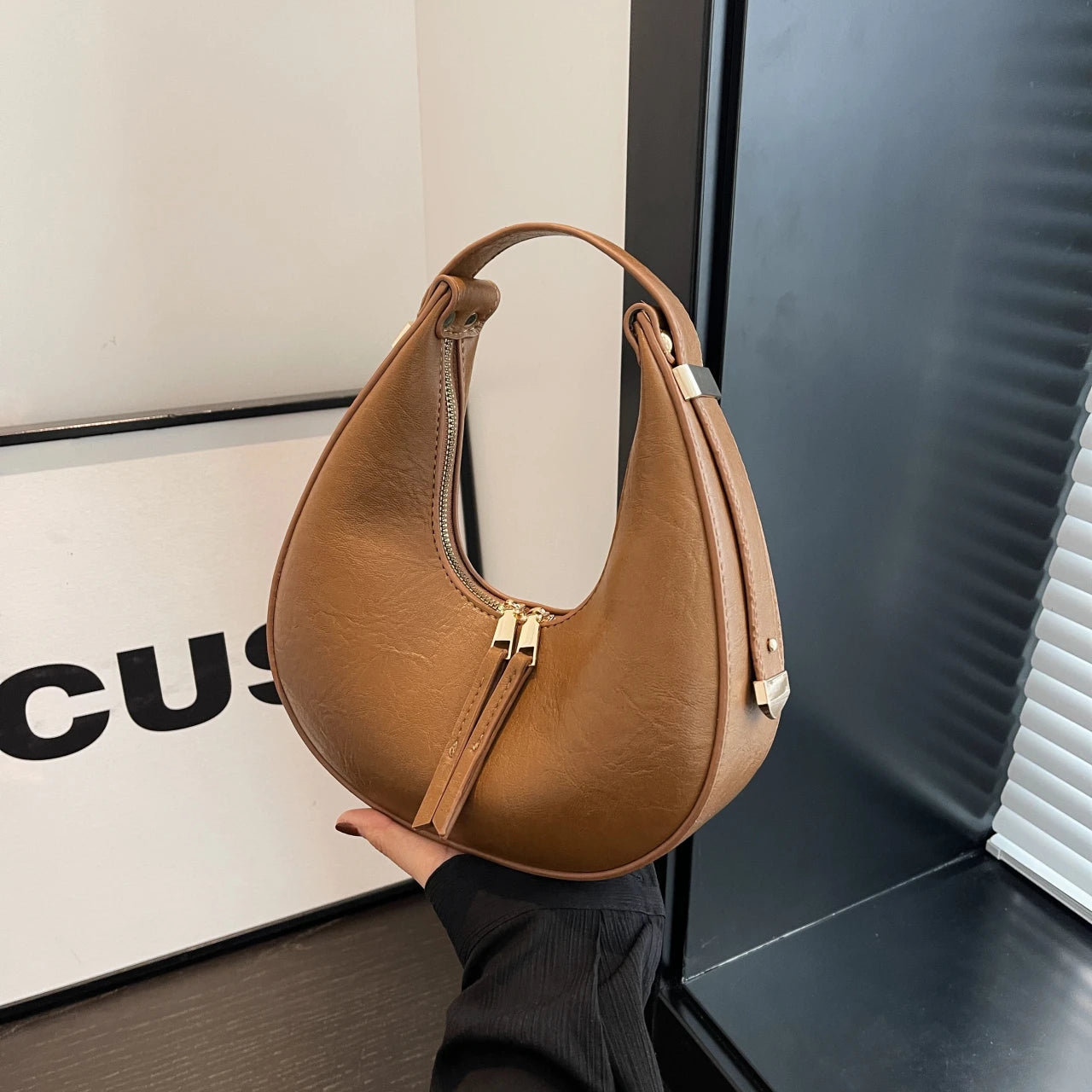 Retro Simple Solid Color Women's Commuter Crescent Bag 2025 High Quality PU Shoulder Bag Elegant High End Bag Сумка Женская